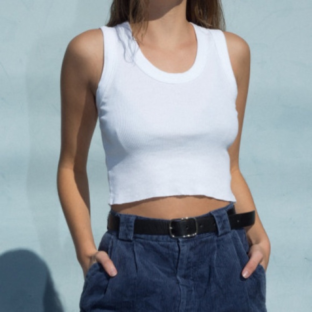 NEVER WORN- Brandy Melville Cropped White Tank